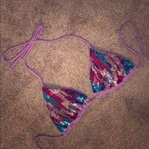 Sequin triangle top Victoria’s Secret sz M 💜💗💙